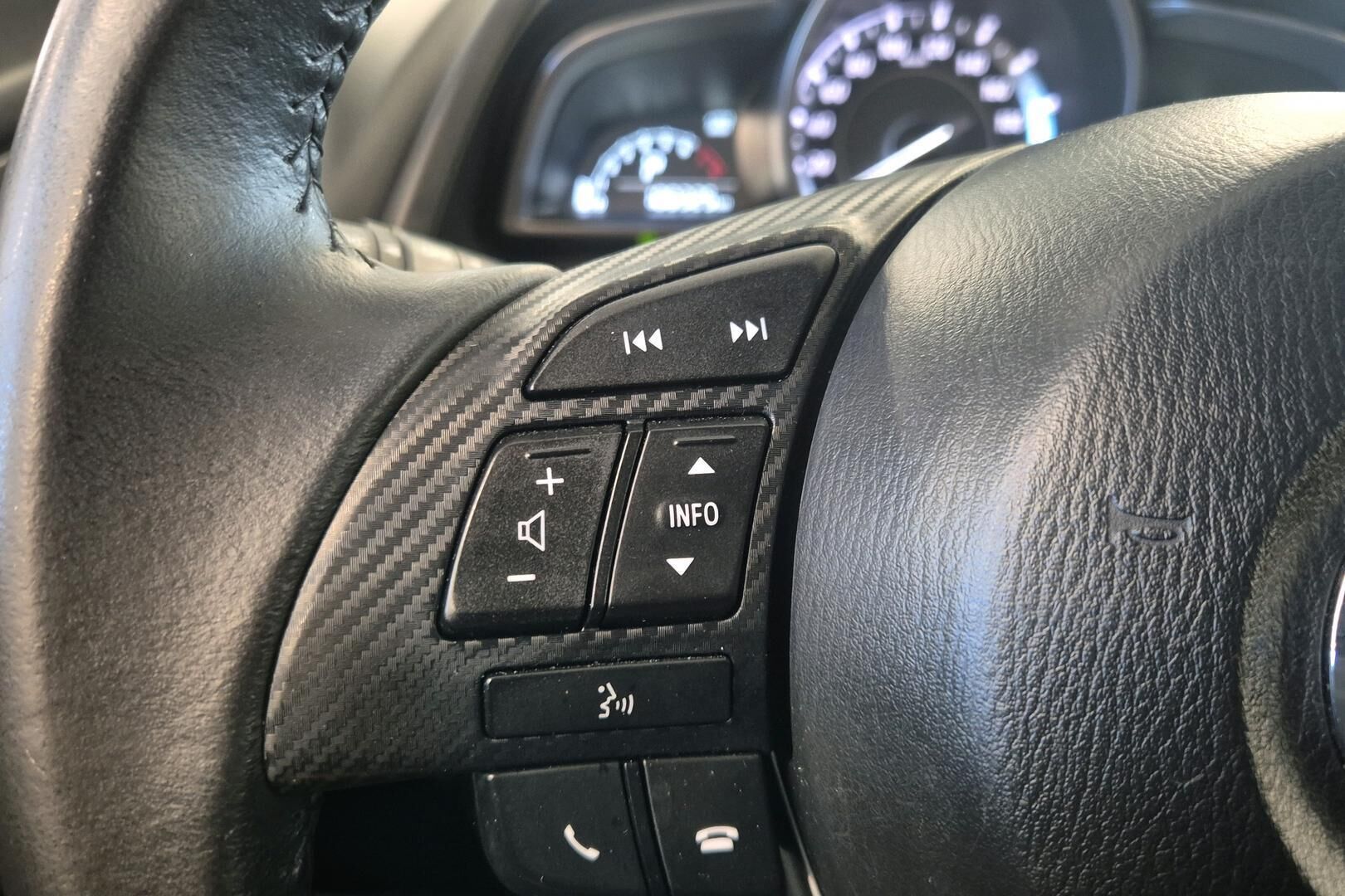 Mazda CX-3 iso kuva 19