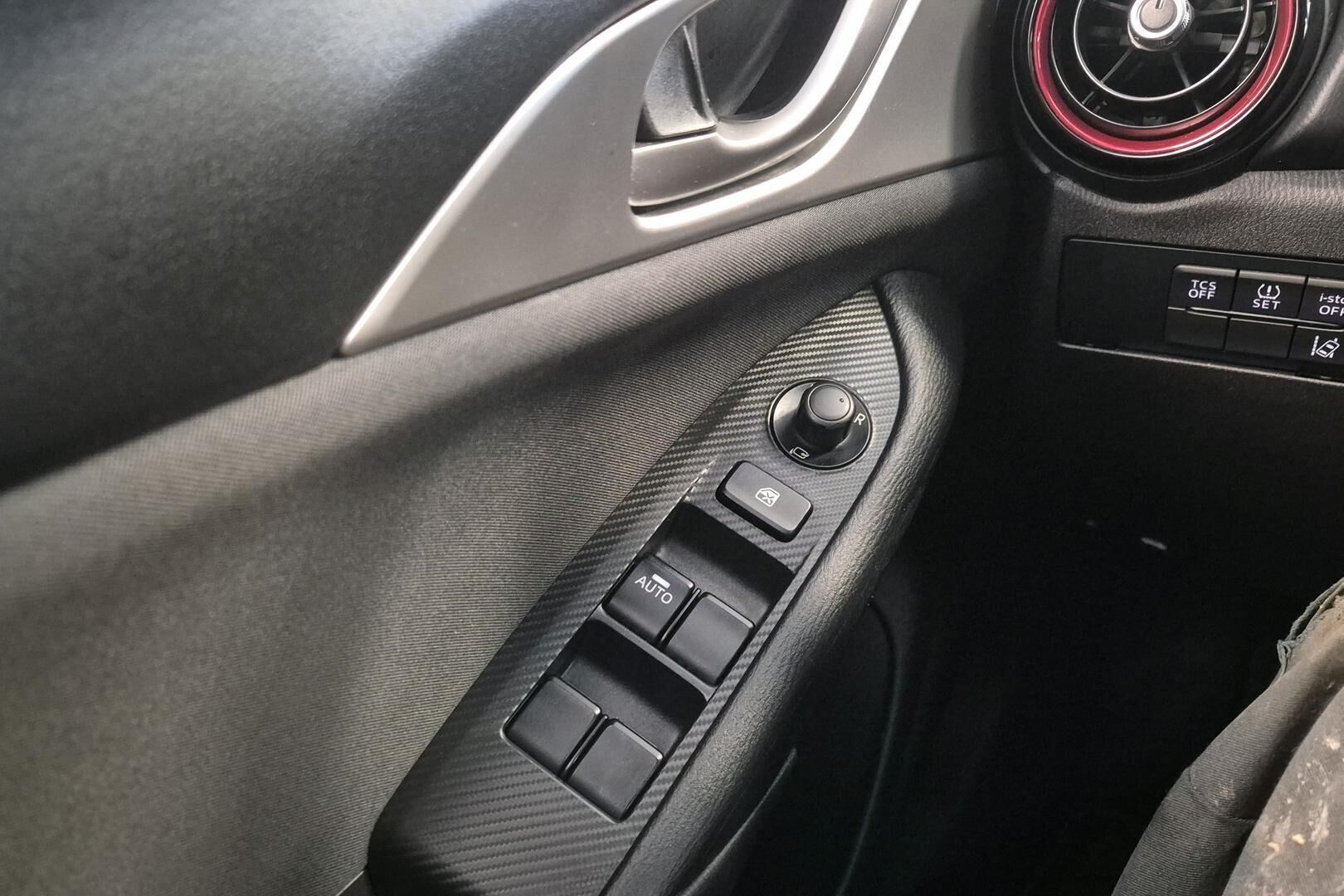 Mazda CX-3 iso kuva 20