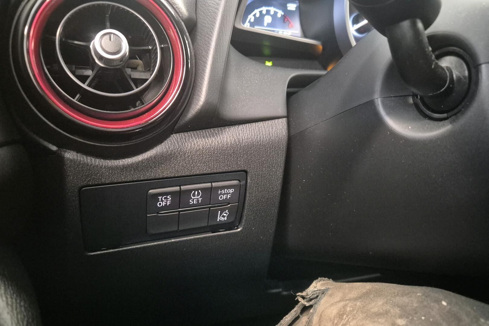 Mazda CX-3 iso kuva 21