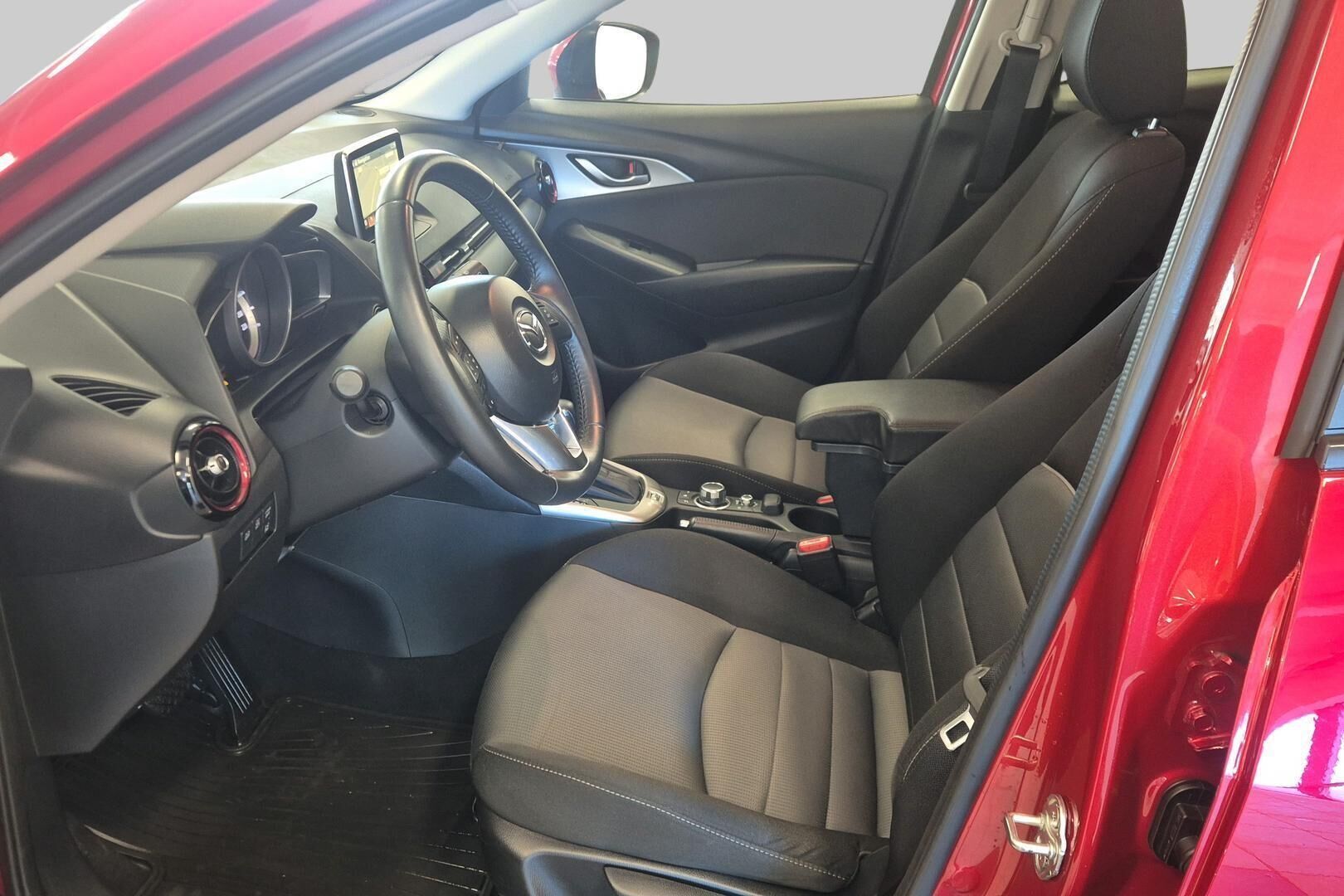 Mazda CX-3 iso kuva 9