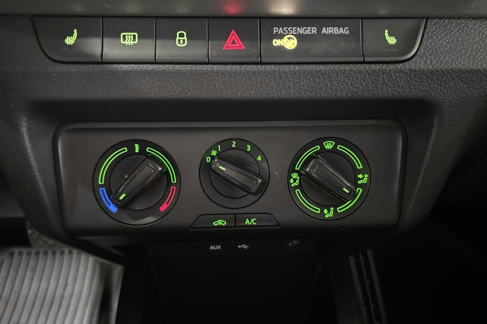 Skoda Fabia iso kuva 17