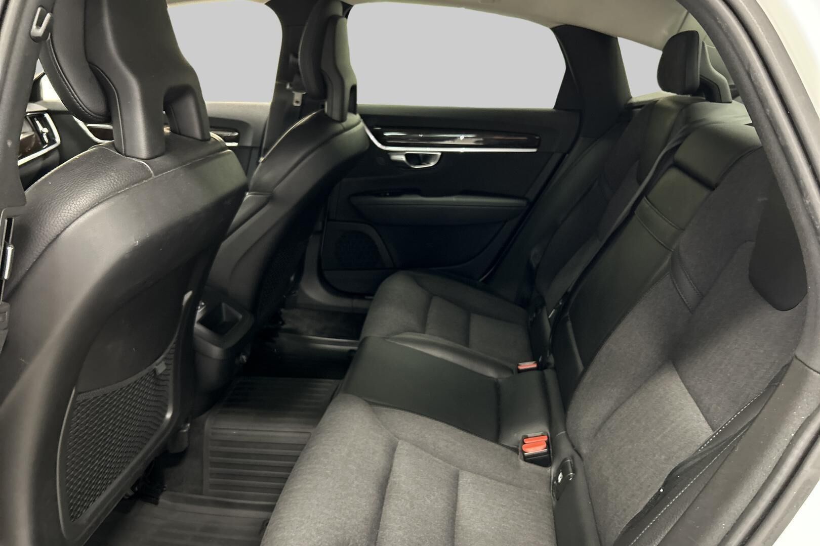 Volvo S90 iso kuva 9