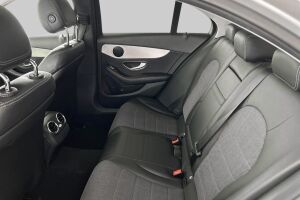 Mercedes-Benz C esikatselu 28