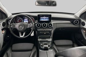 Mercedes-Benz C esikatselu 10