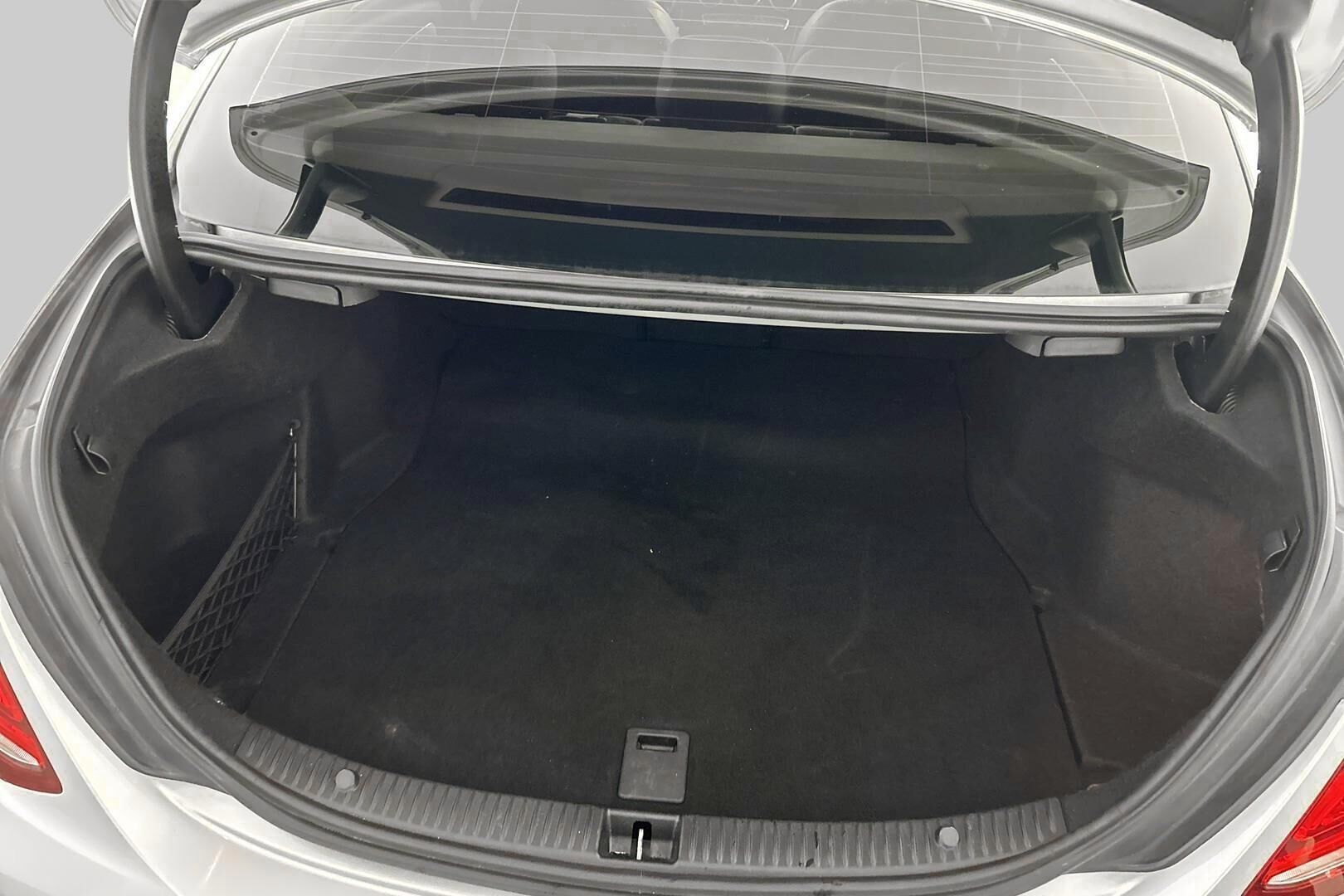 Mercedes-Benz C iso kuva 12