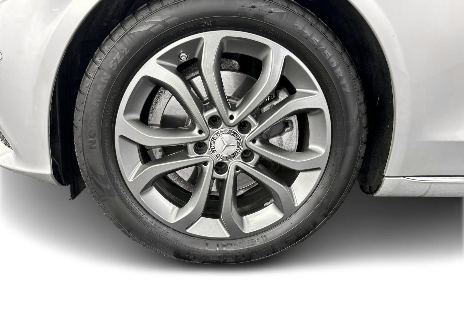 Mercedes-Benz C iso kuva 13