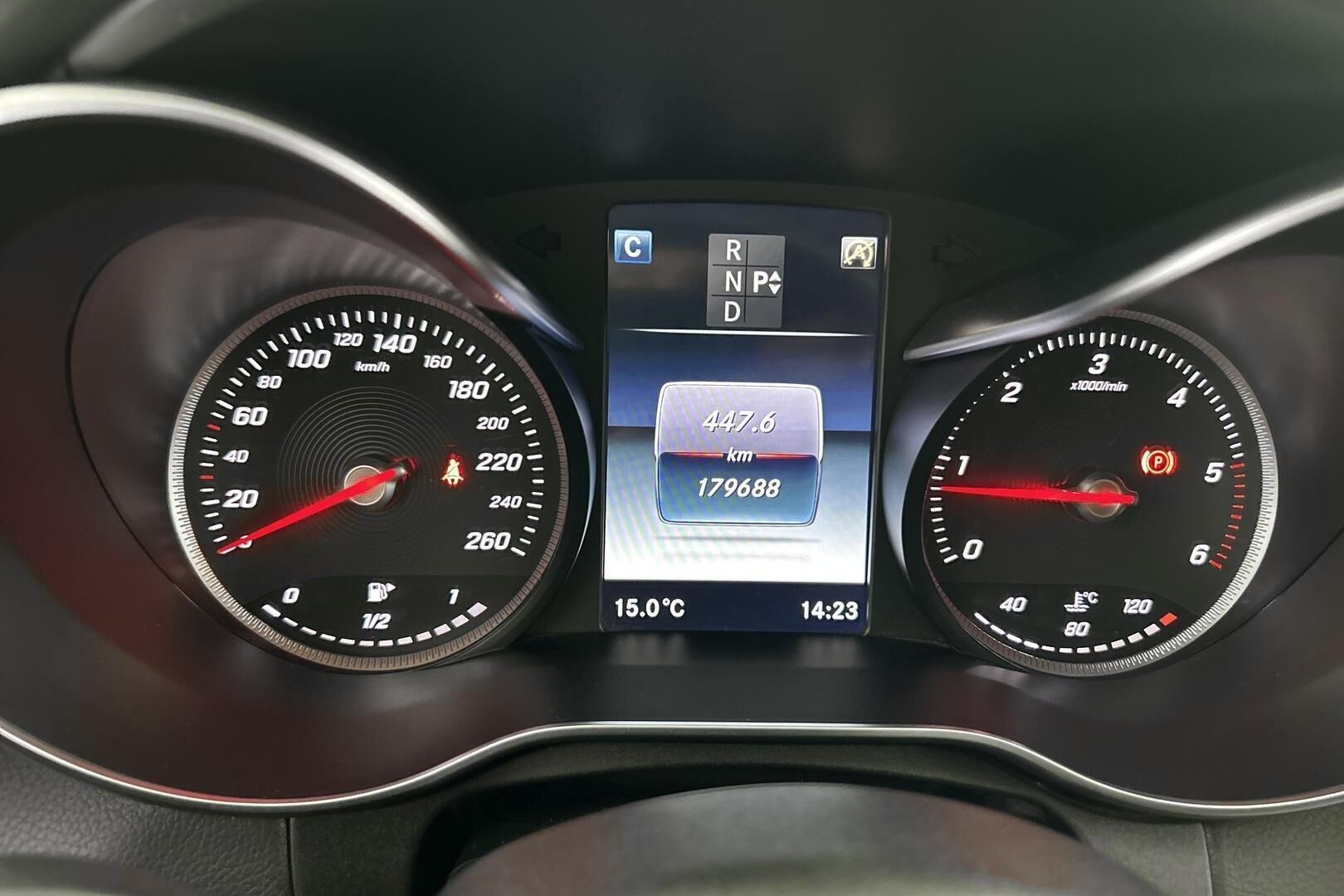 Mercedes-Benz C iso kuva 14