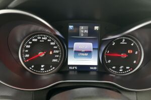 Mercedes-Benz C esikatselu 13