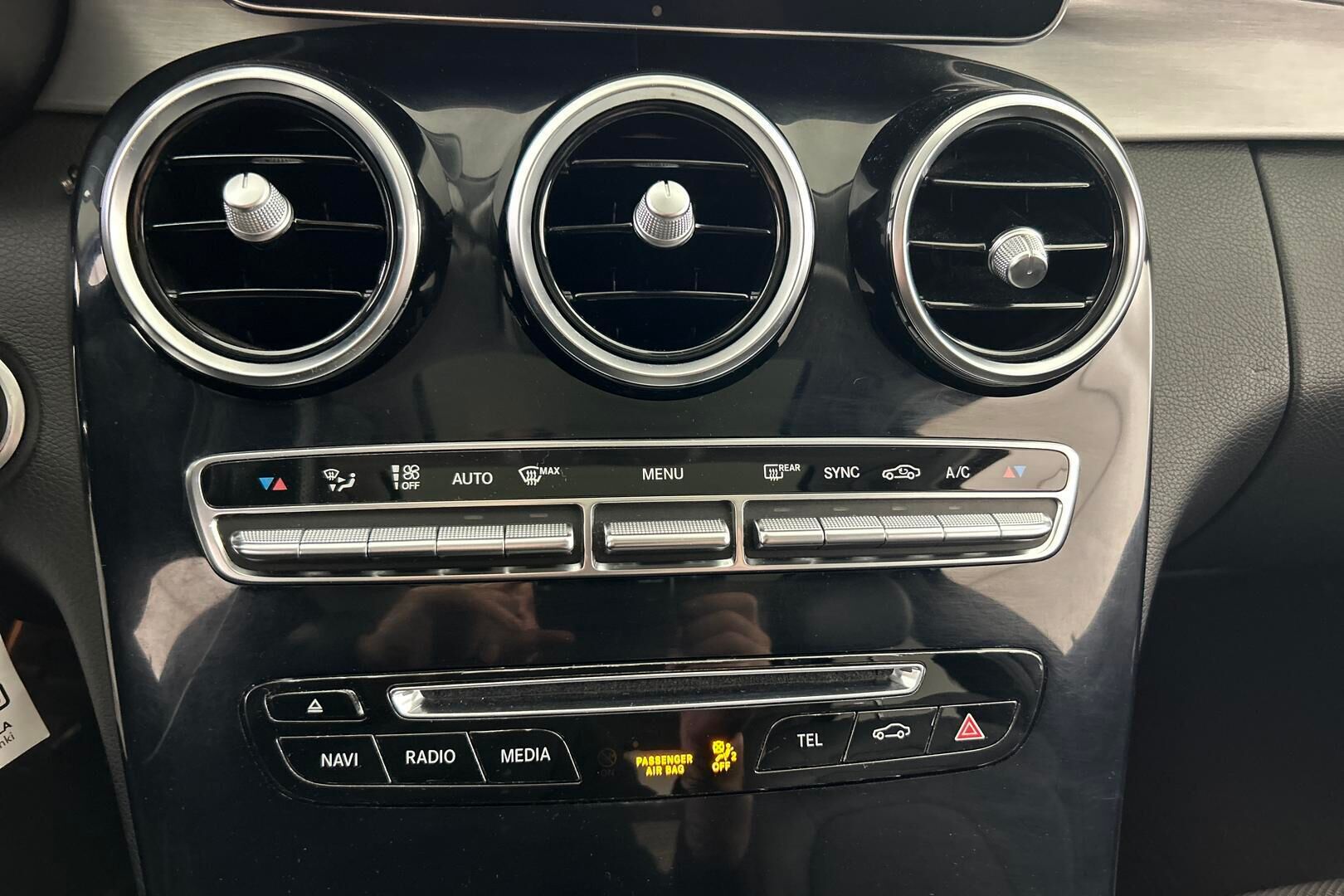 Mercedes-Benz C iso kuva 19