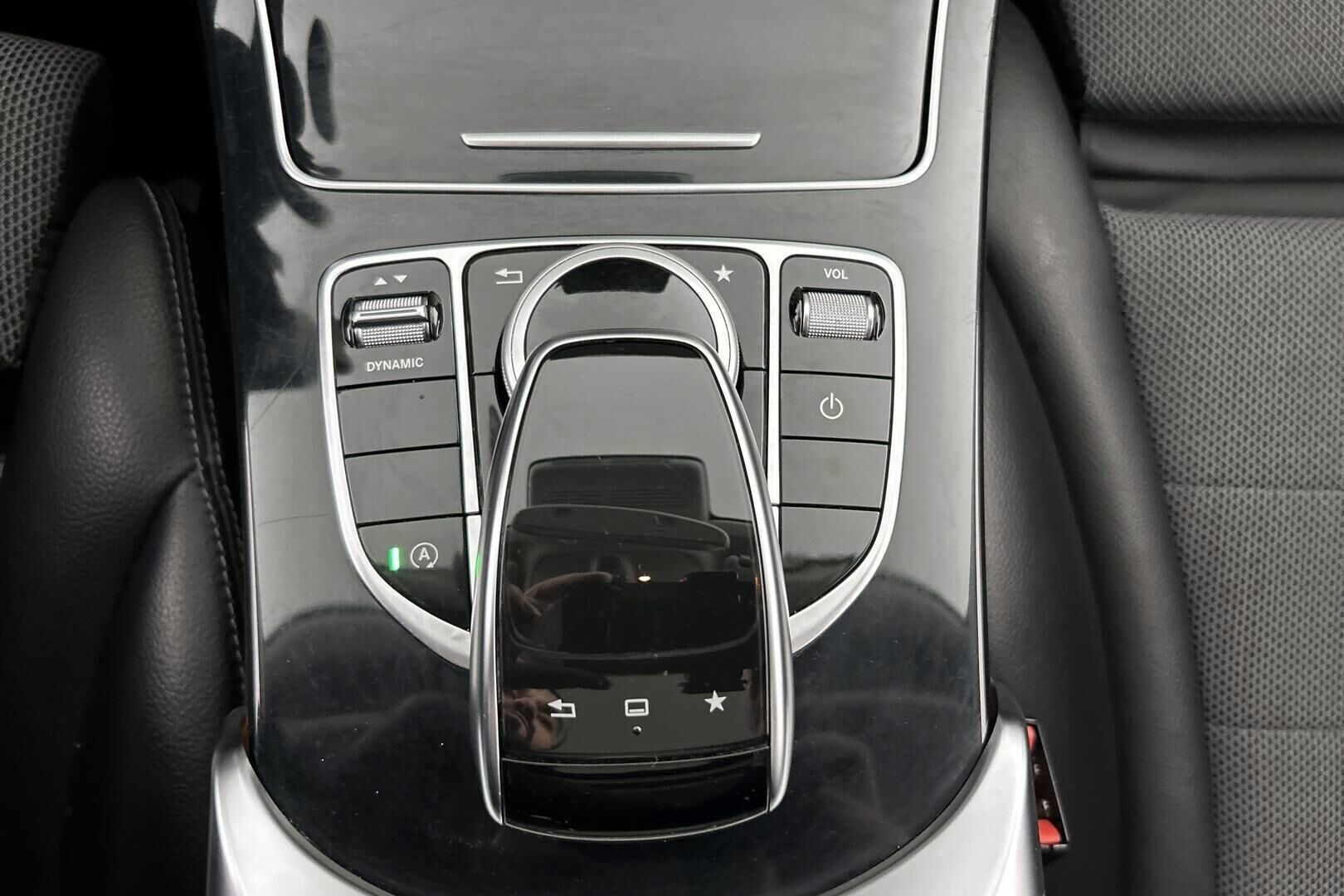 Mercedes-Benz C iso kuva 20