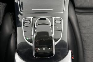 Mercedes-Benz C esikatselu 29