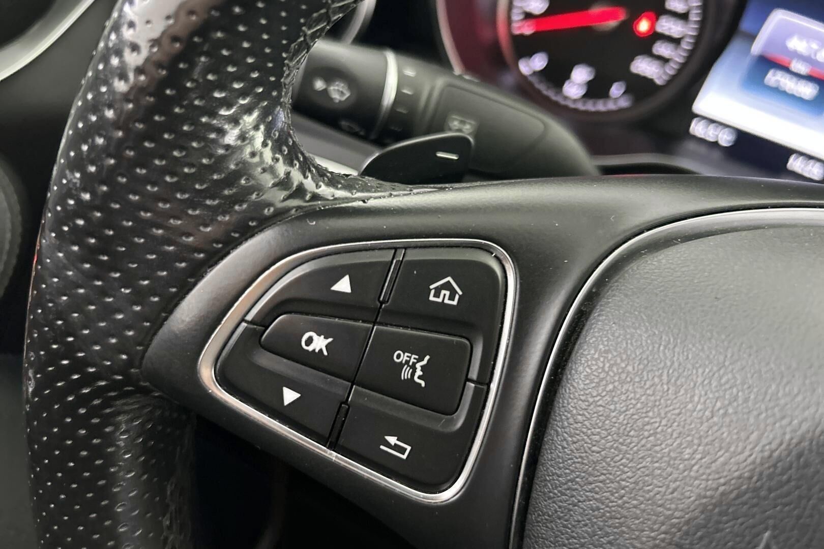 Mercedes-Benz C iso kuva 22