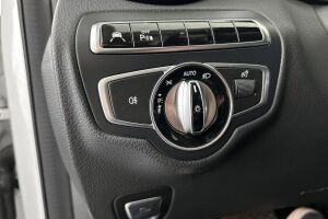 Mercedes-Benz C esikatselu 21