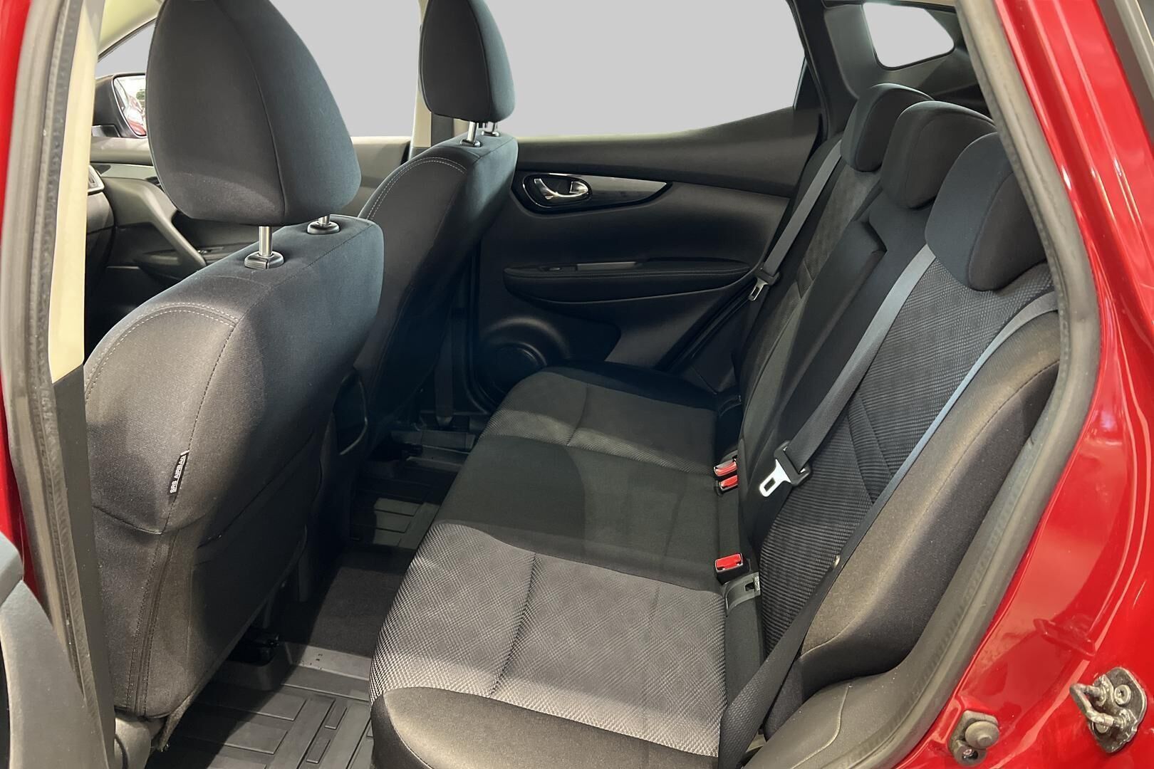 Nissan Qashqai iso kuva 10