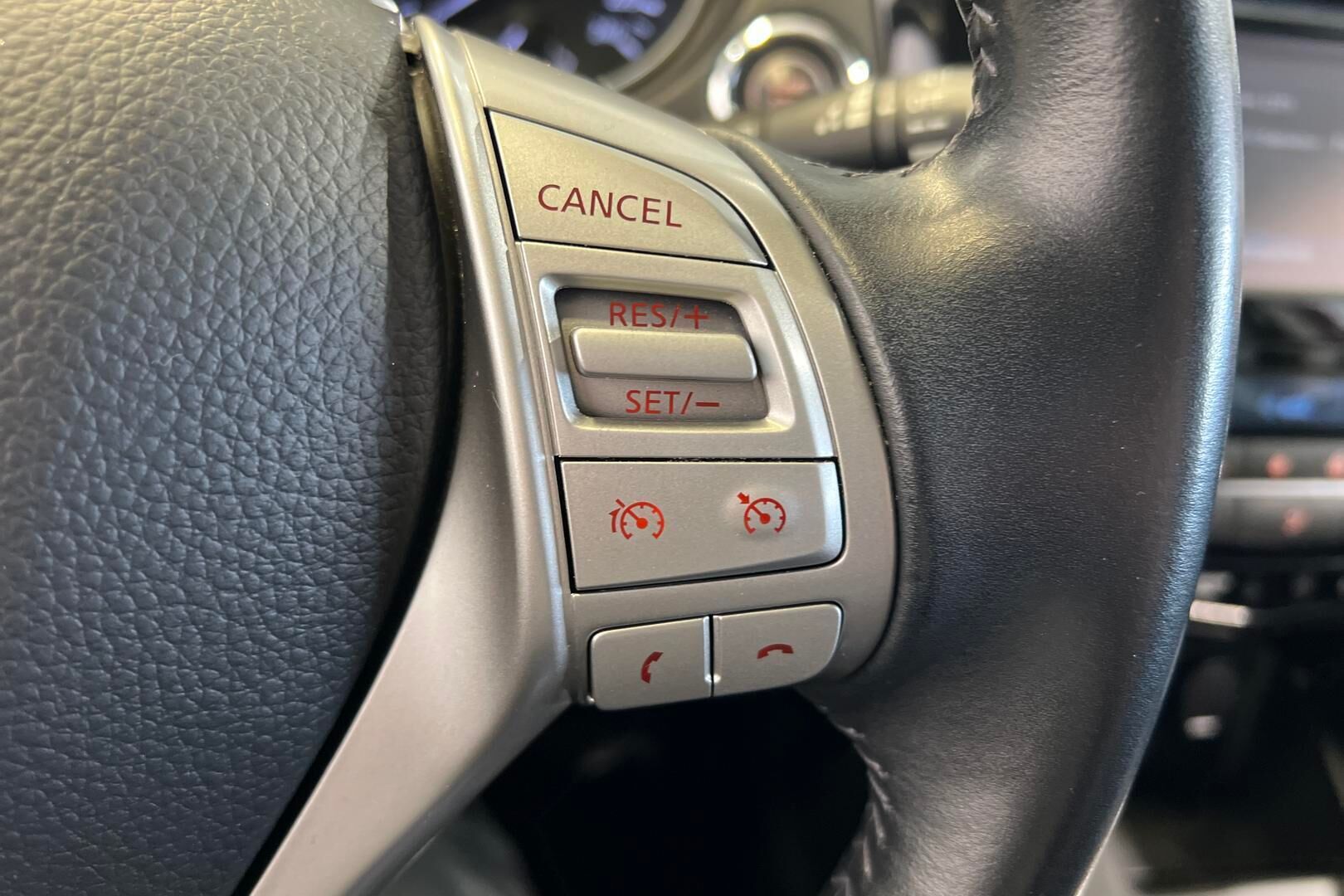 Nissan Qashqai iso kuva 24
