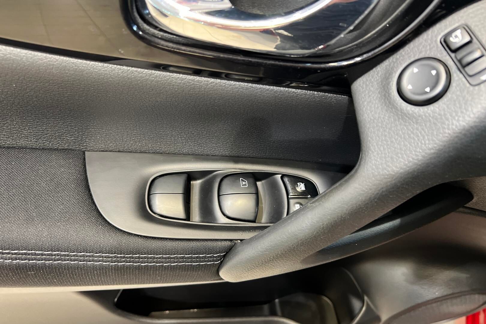 Nissan Qashqai iso kuva 27