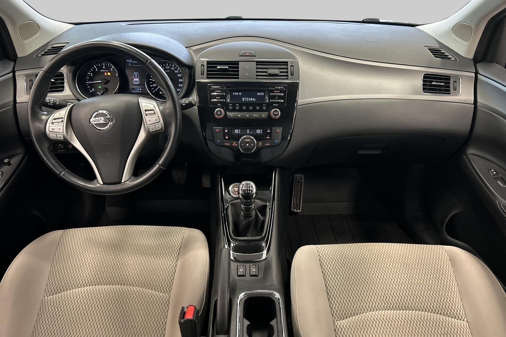 Nissan Pulsar iso kuva 8