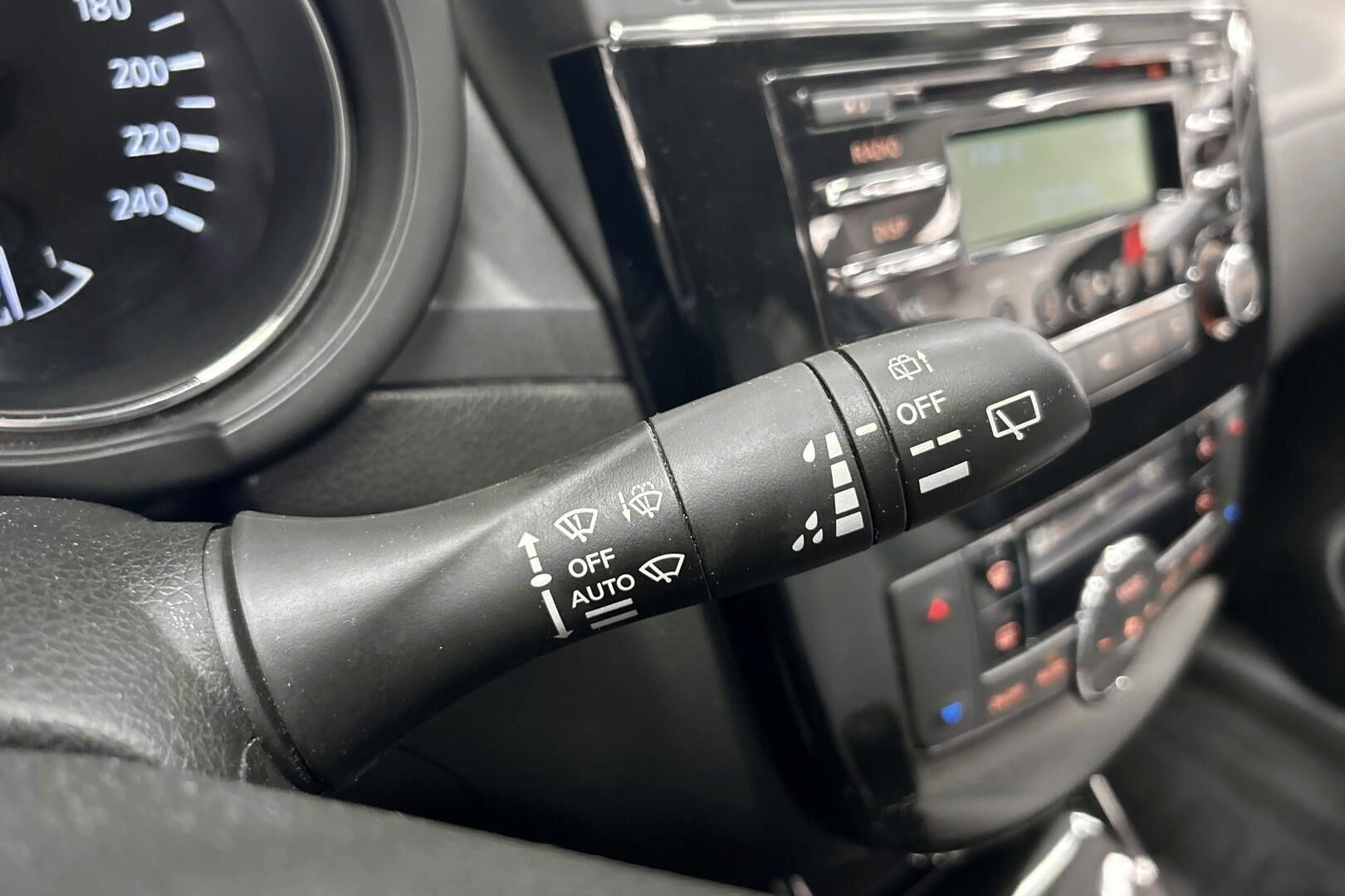 Nissan Pulsar iso kuva 13