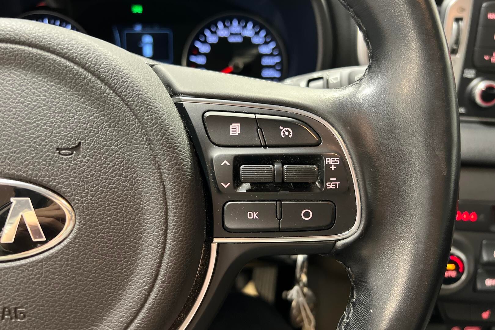 Kia Sportage iso kuva 16