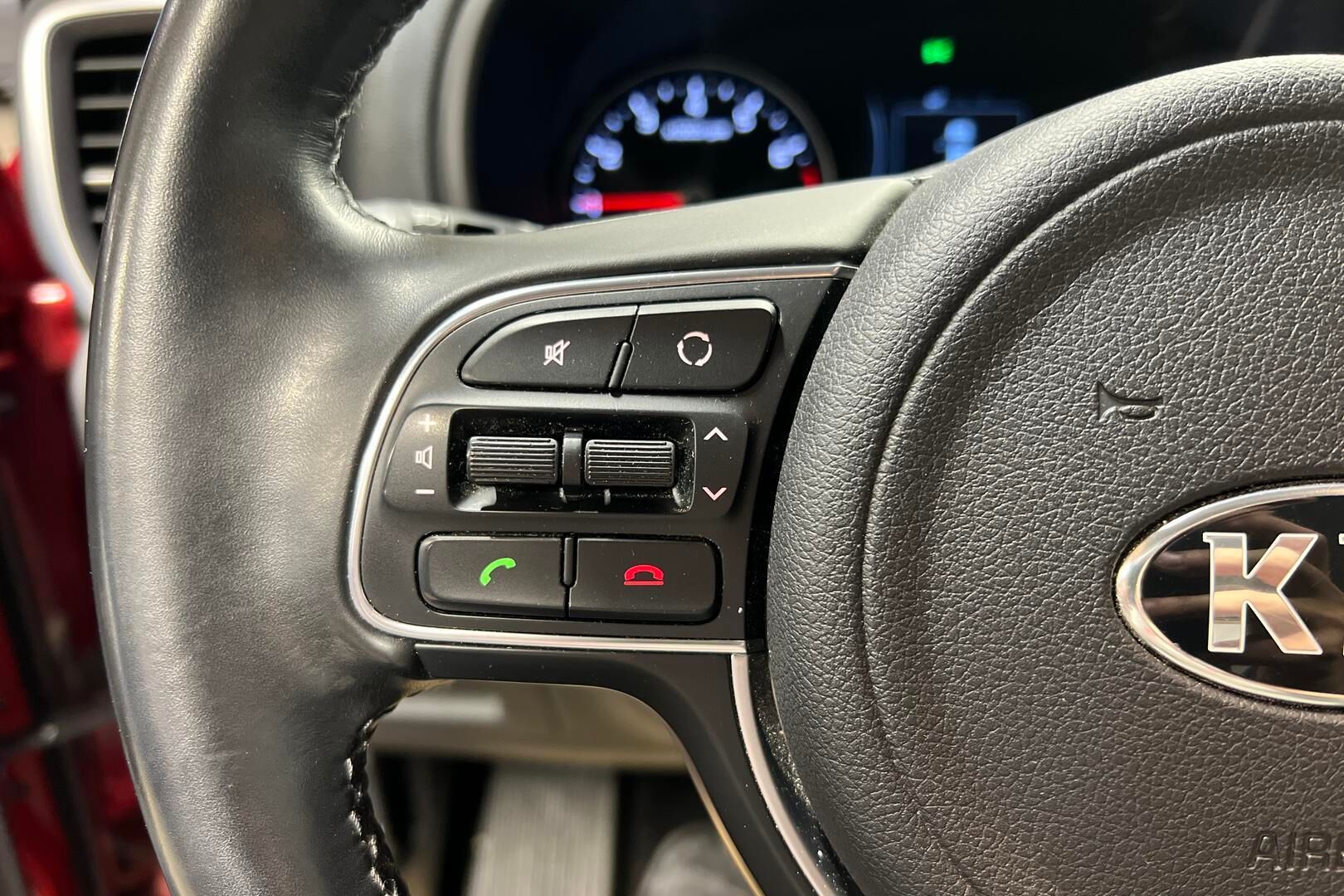 Kia Sportage iso kuva 17