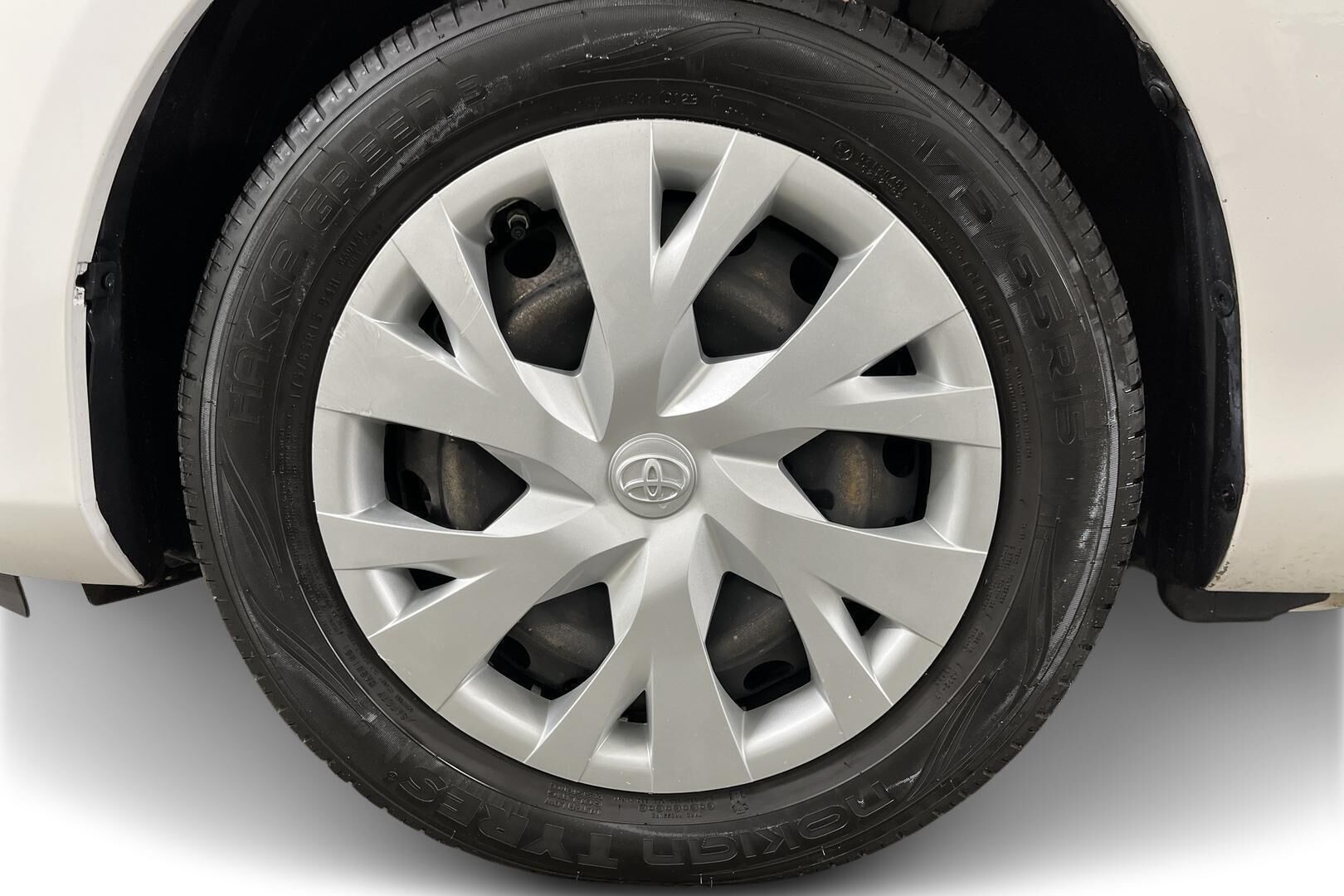 Toyota Yaris iso kuva 12