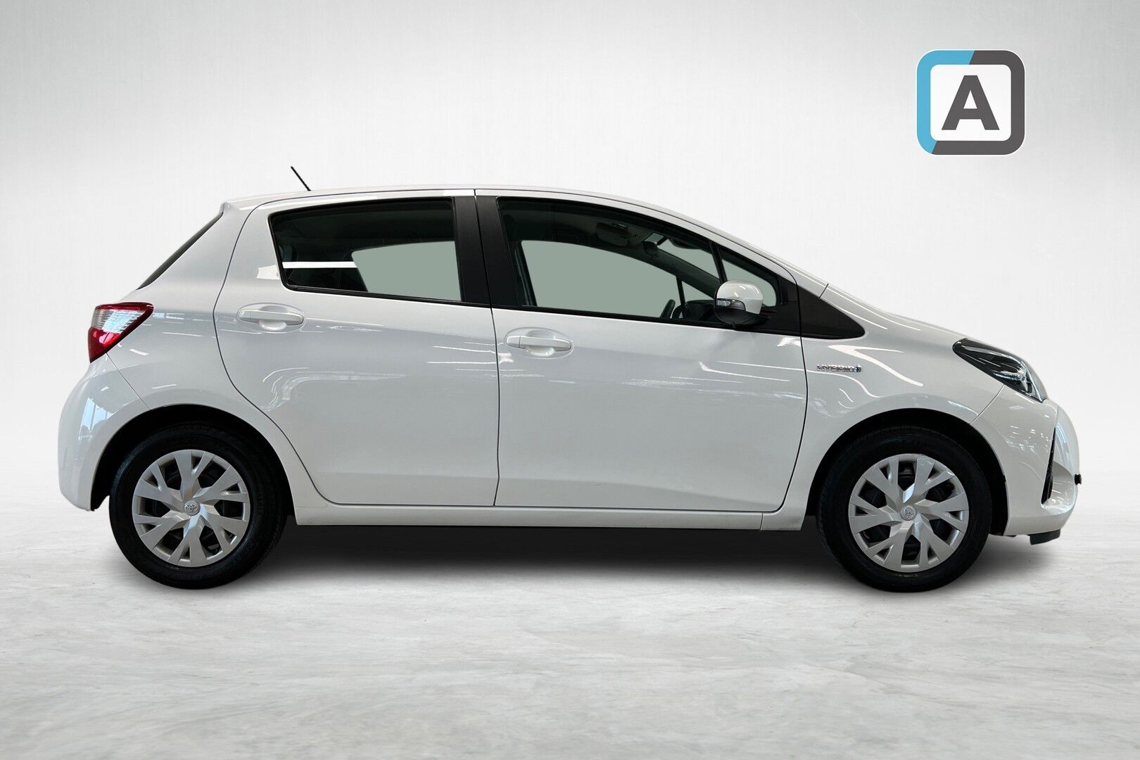 Toyota Yaris iso kuva 5