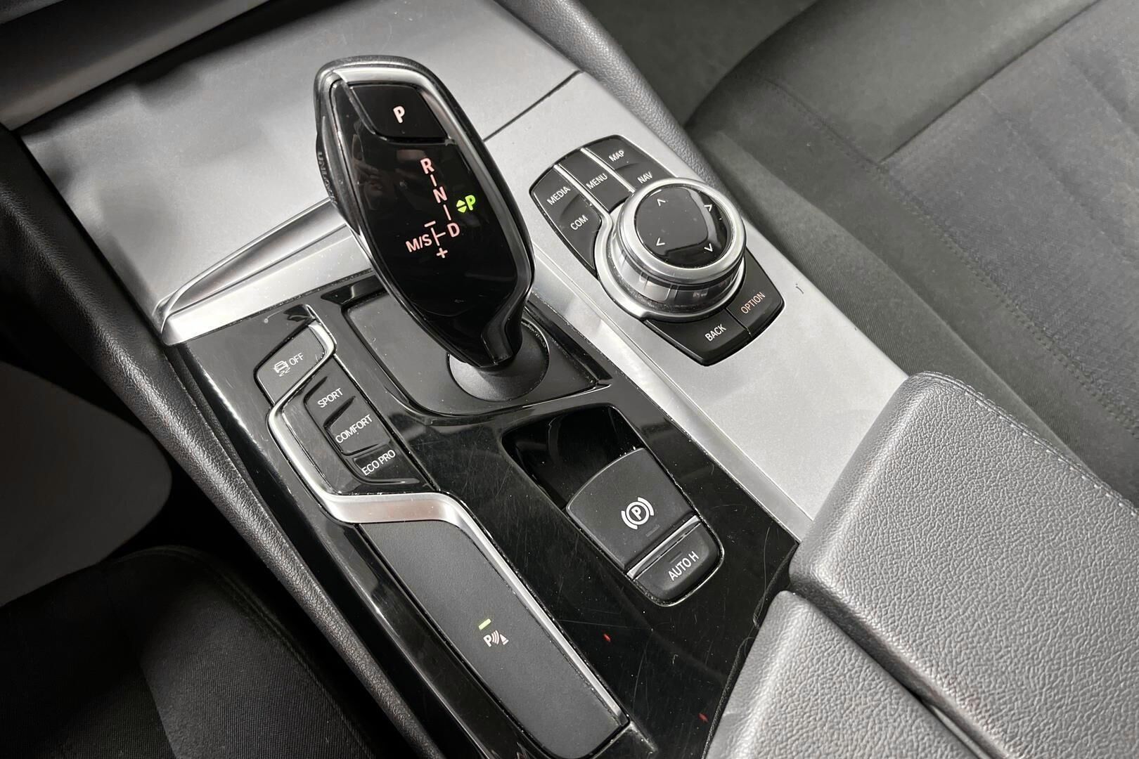 BMW 5-sarja iso kuva 17