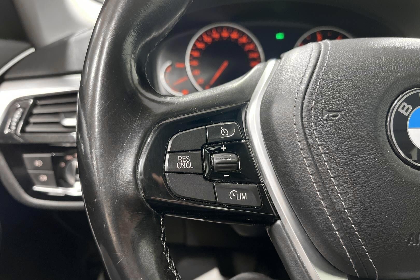 BMW 5-sarja iso kuva 18