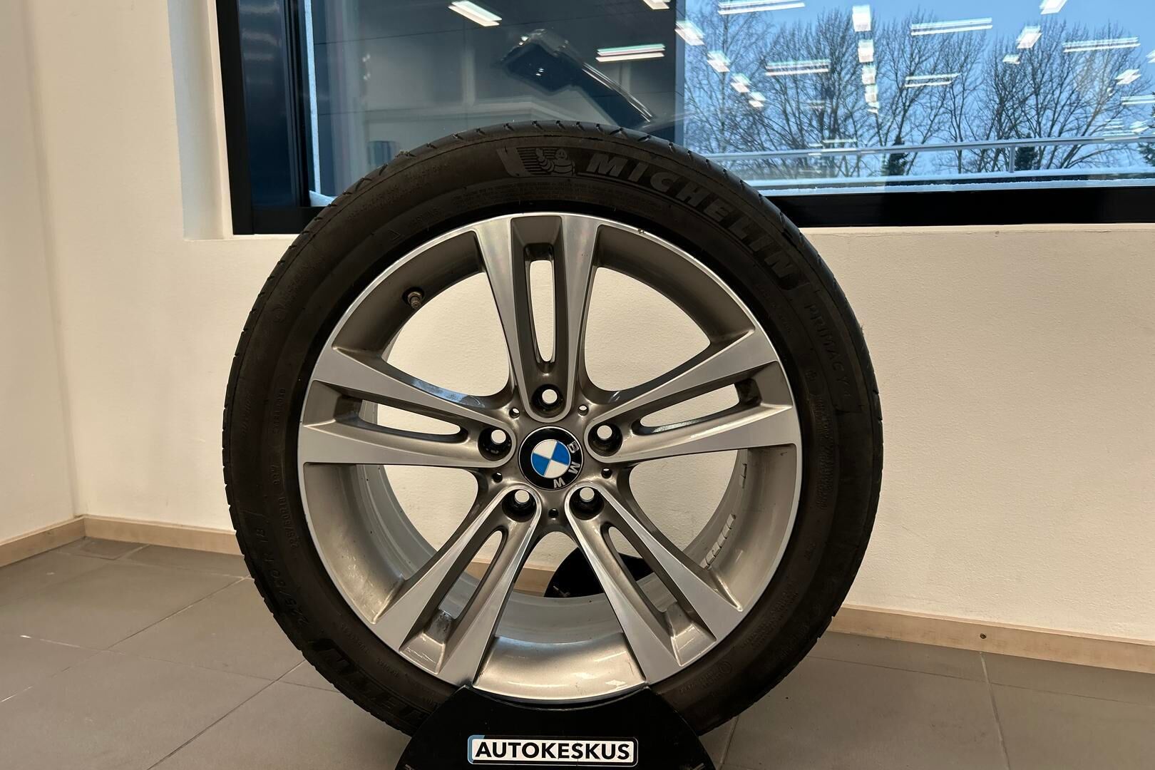 BMW 3-SARJA iso kuva 12