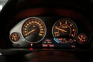 BMW 3-SARJA esikatselu 15