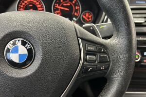 BMW 3-SARJA esikatselu 15