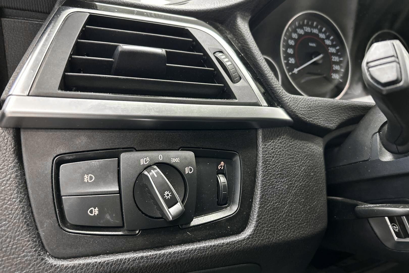 BMW 3-SARJA iso kuva 19