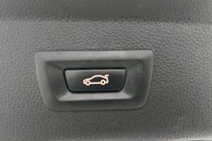 BMW 3-SARJA esikatselu 22