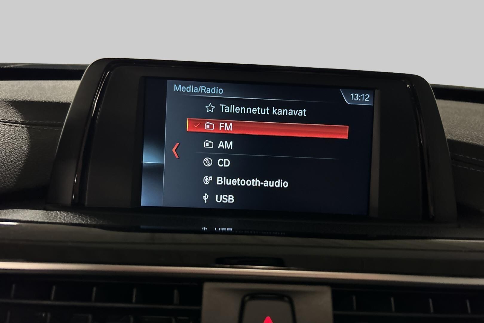 BMW 3-SARJA iso kuva 24