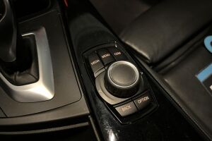 BMW 3-SARJA esikatselu 30