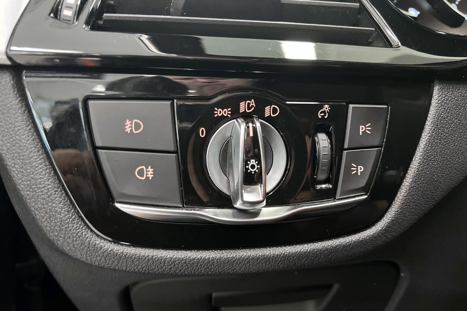 BMW 5-SARJA iso kuva 19