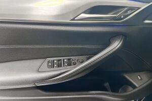 BMW 5-SARJA esikatselu 20