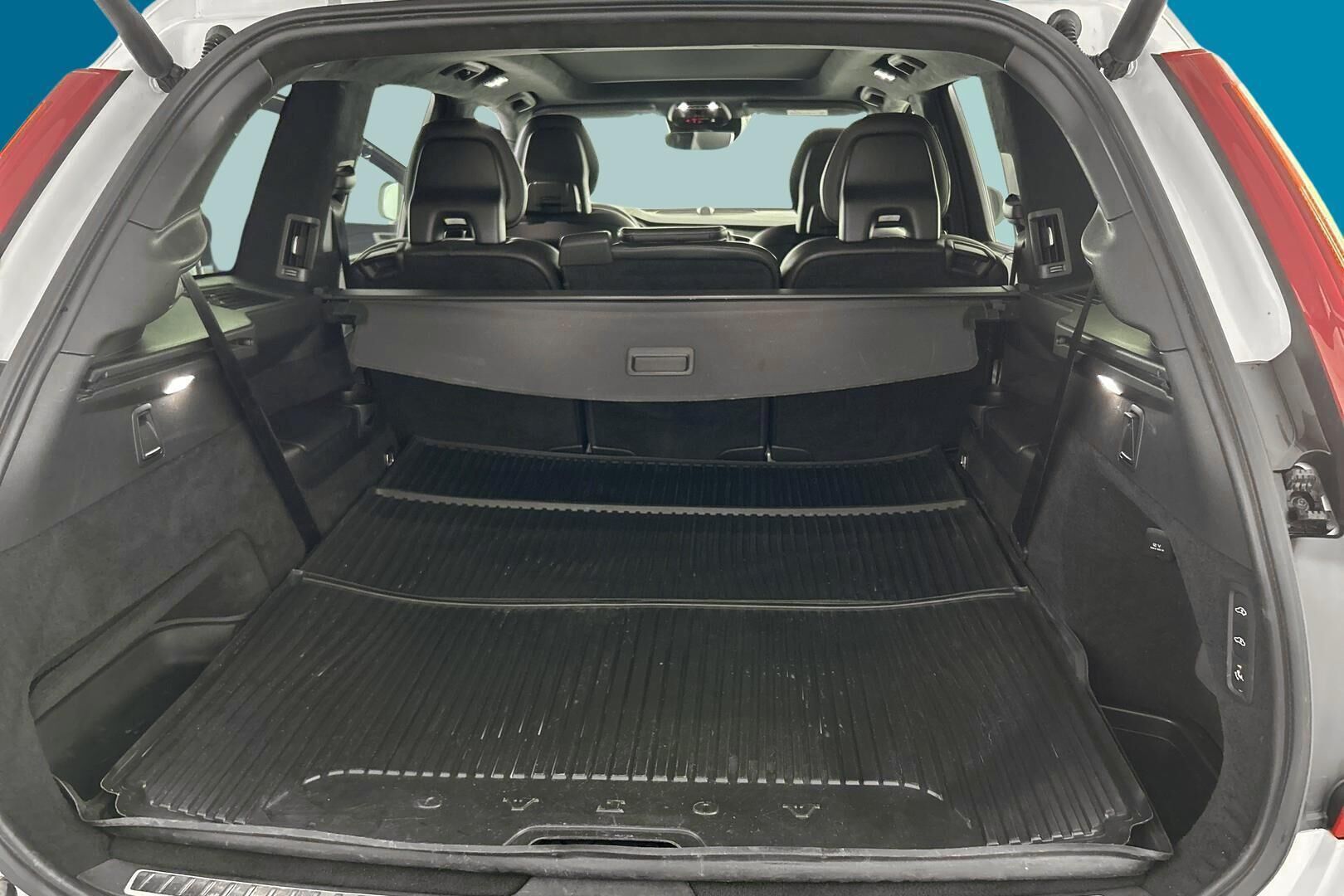Volvo XC90 iso kuva 13