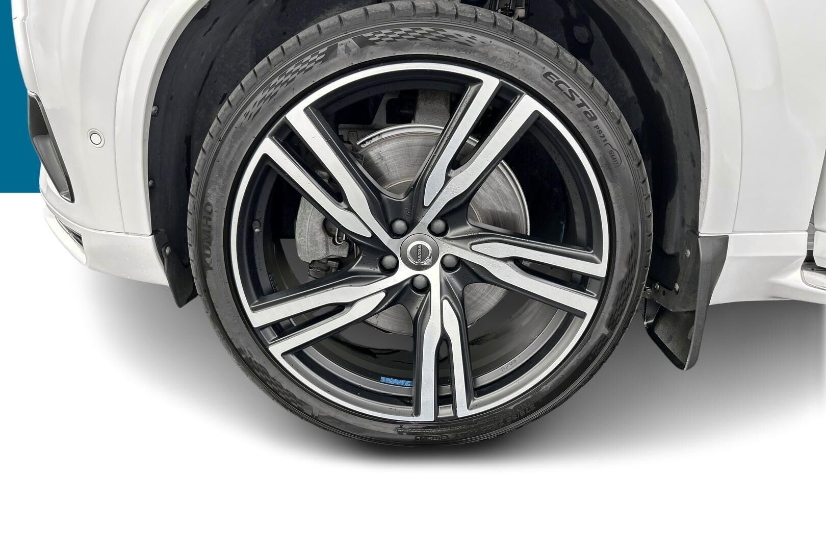 Volvo XC90 iso kuva 14