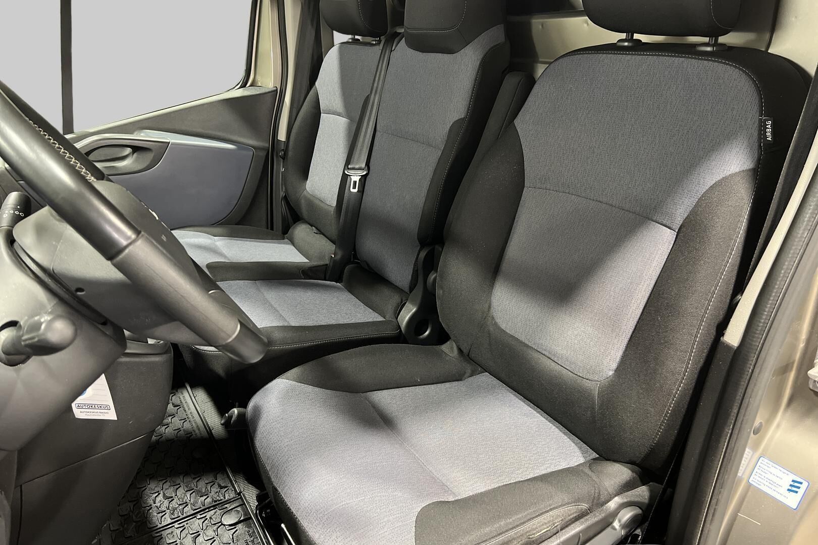 Opel Vivaro iso kuva 9