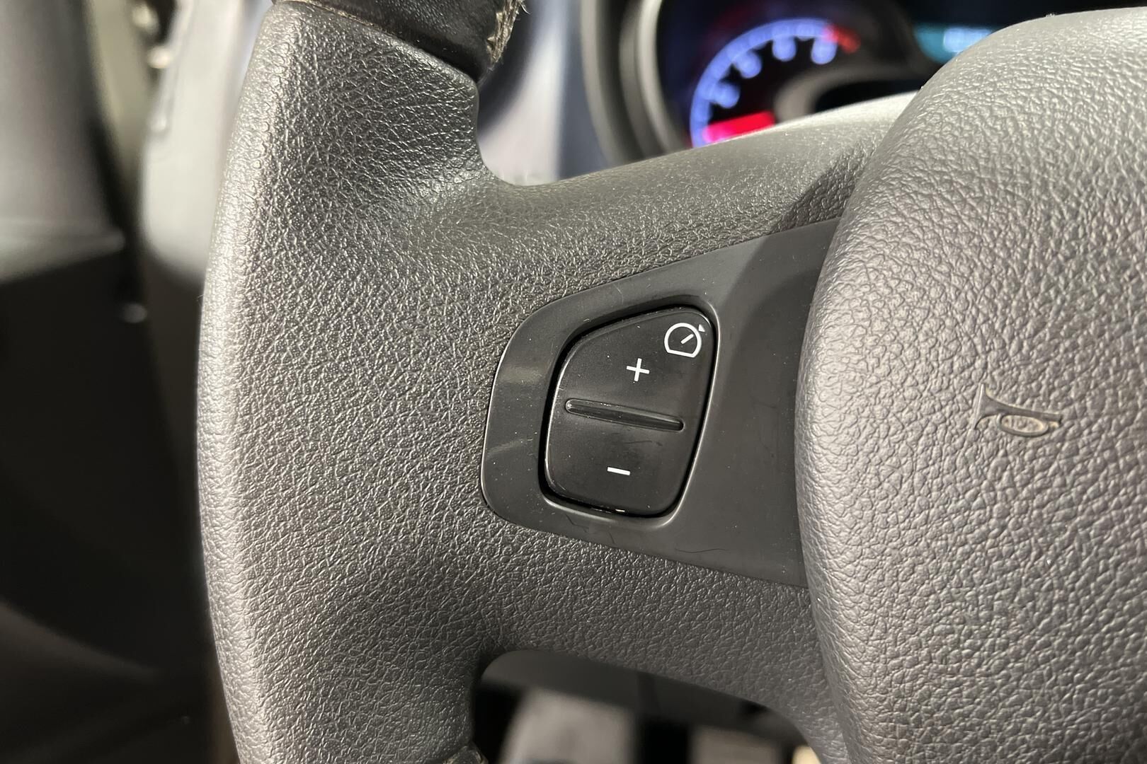 Opel Vivaro iso kuva 13