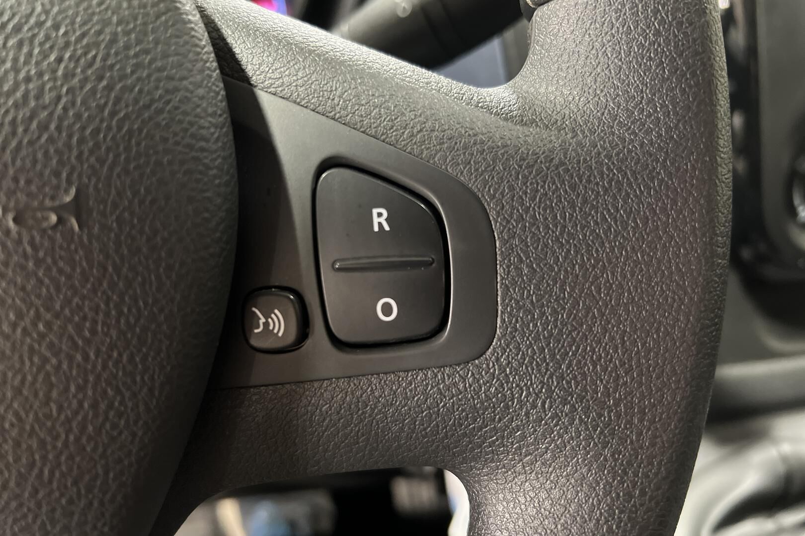 Opel Vivaro iso kuva 14