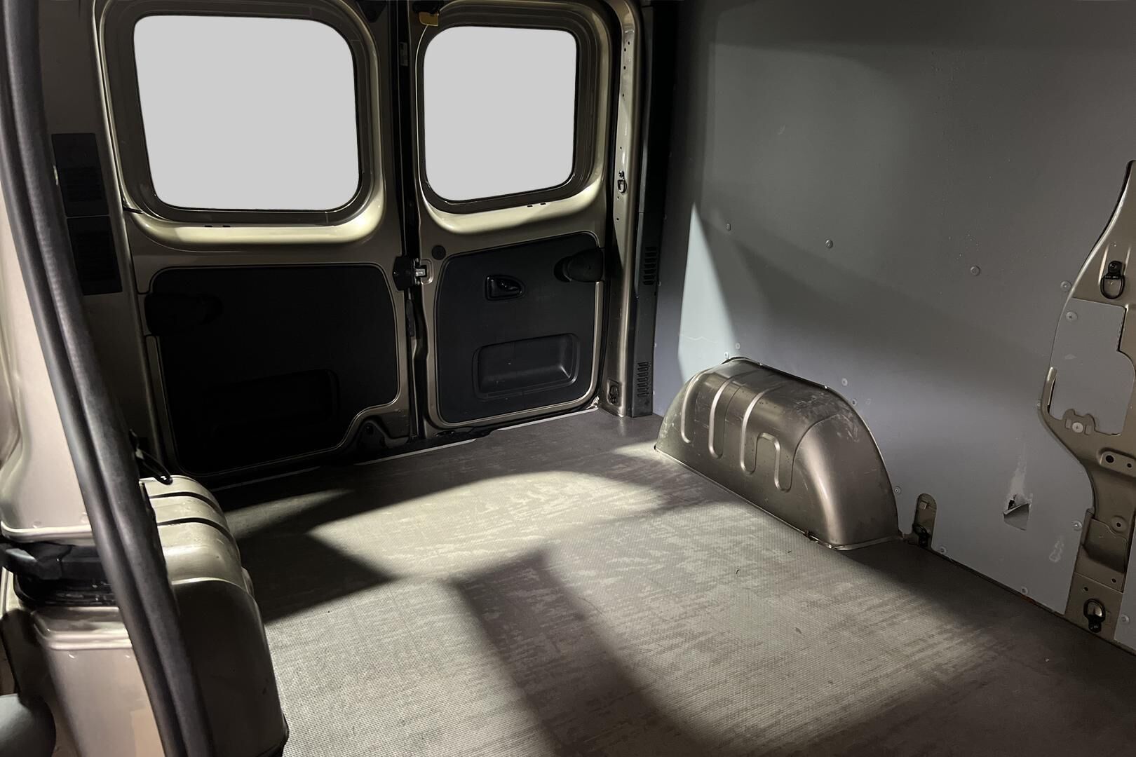 Opel Vivaro iso kuva 17