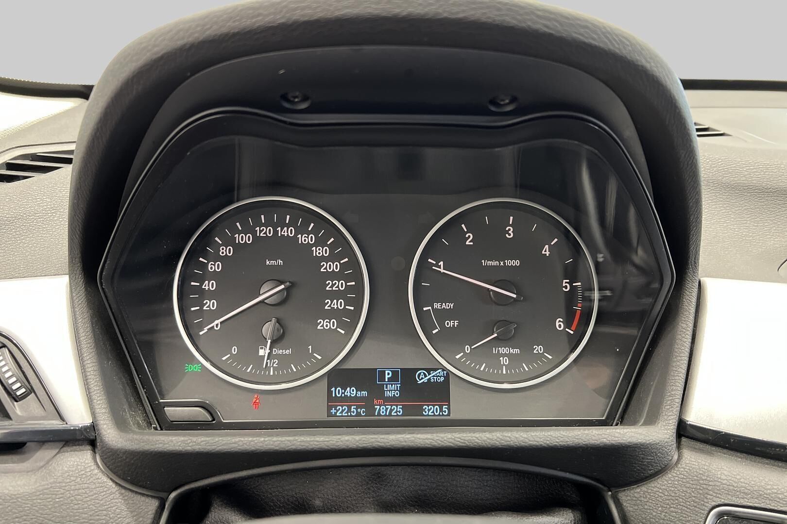 BMW X1 iso kuva 30