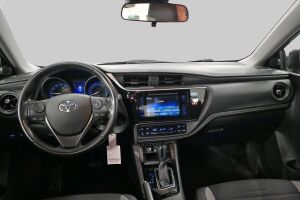 Toyota Auris esikatselu 10