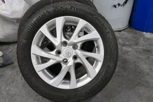 Toyota Auris esikatselu 13