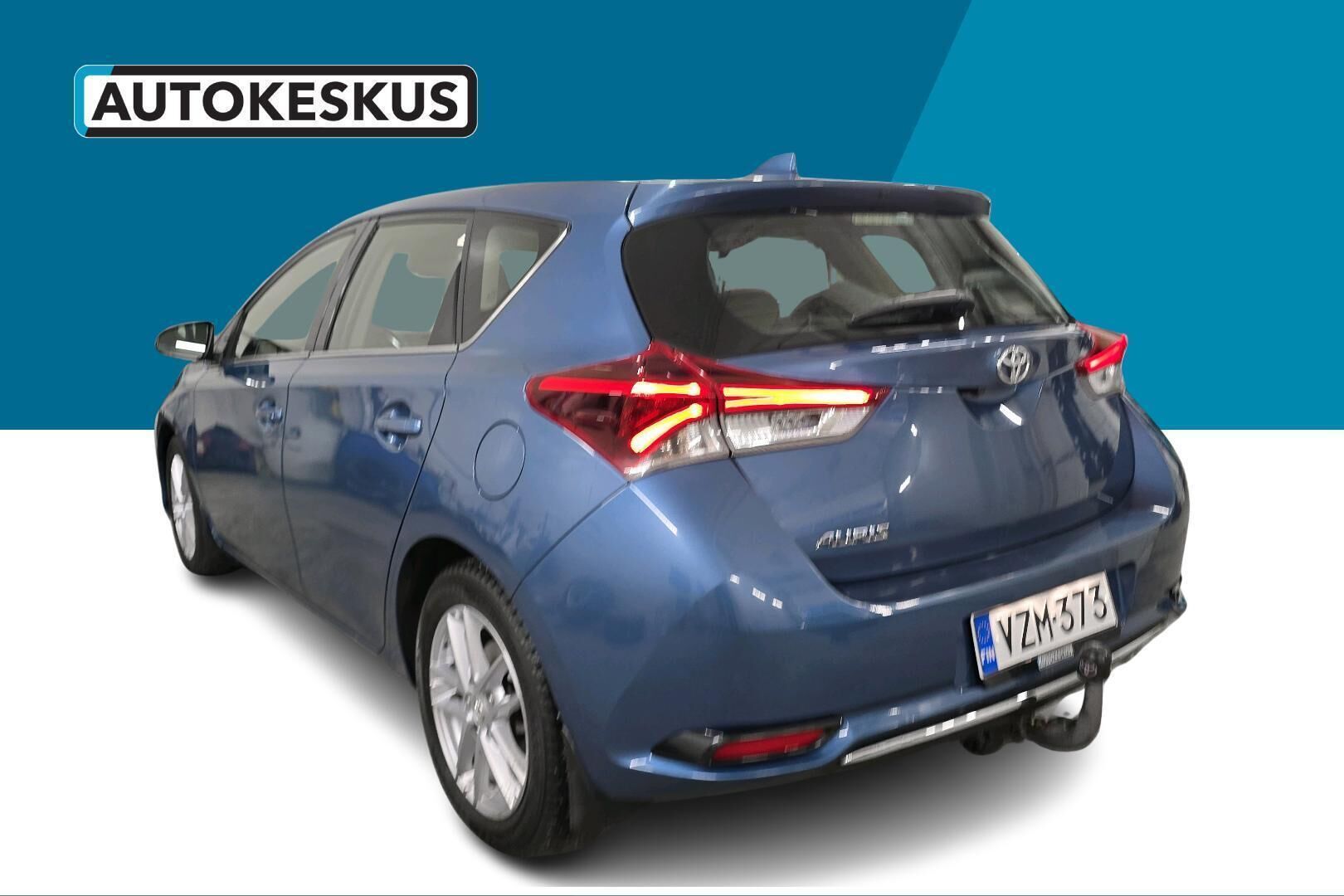 Toyota Auris iso kuva 6