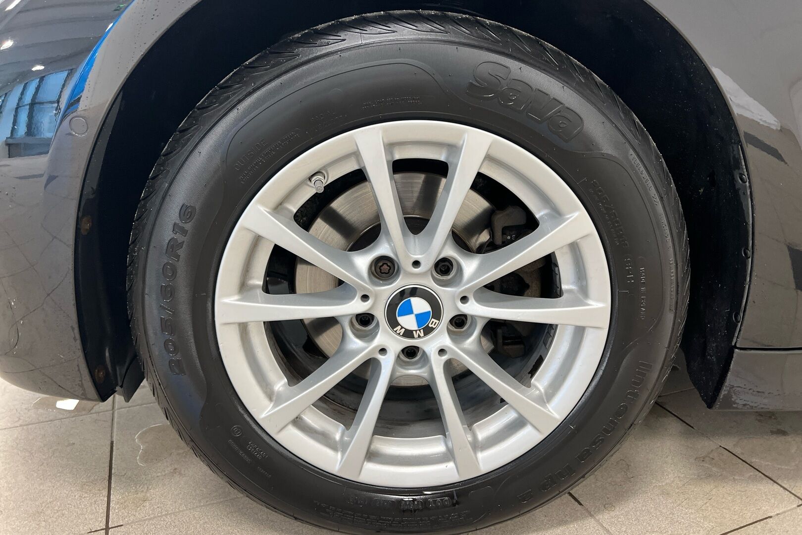 BMW 3-sarja iso kuva 10