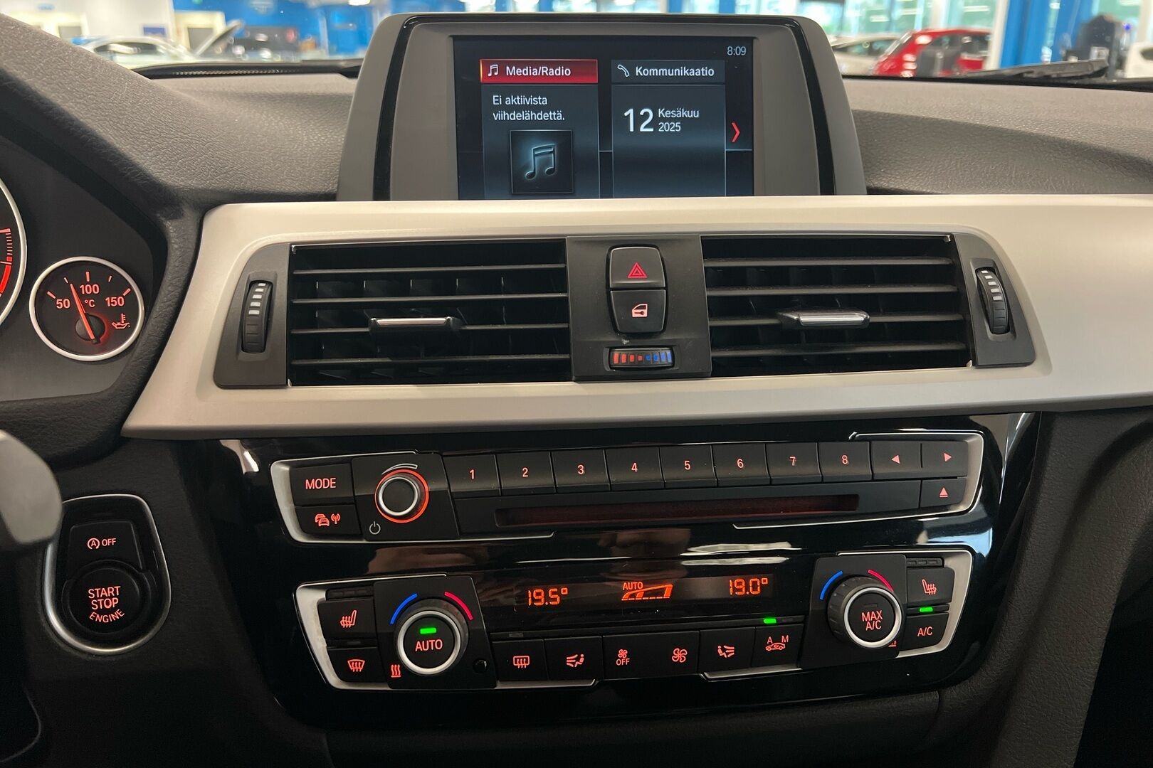 BMW 3-sarja iso kuva 12