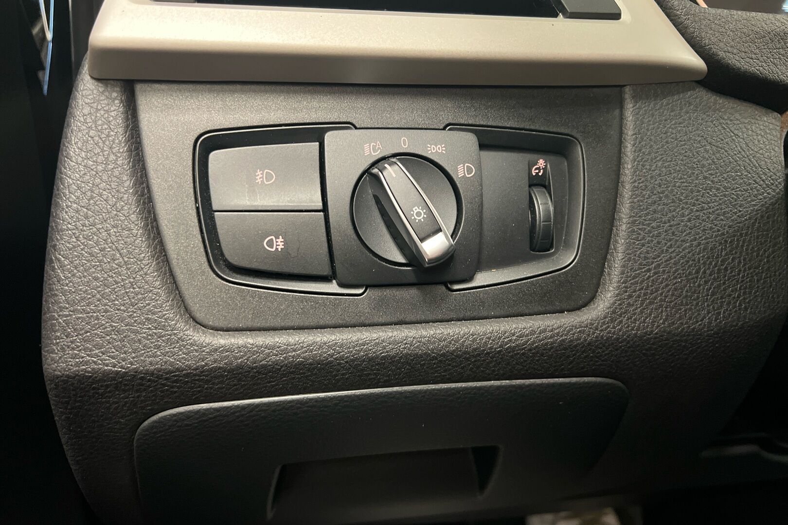 BMW 3-sarja iso kuva 16